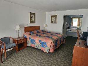 Blue Ribbon Inn and Suites