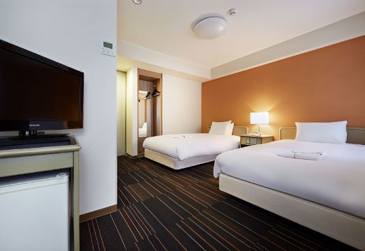 5. 더 비 도쿄 스..