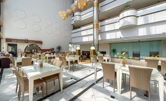 Lux Tychi Hotel