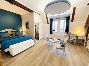 Marquise Barbot Chambres D’hôtes et Suites de charme Hôtel à Evry Essonne 91