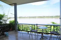 The Rim Riverside Guest House