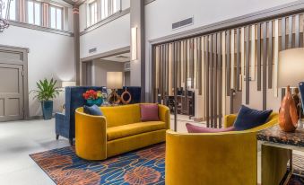 Holiday Inn Express & Suites Commerce