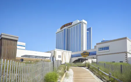 Hard Rock Hotel & Casino Atlantic City Отели рядом с достопримечательностью «Hard Rock Giant Guitar»