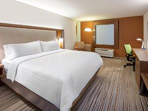 Holiday Inn Express & Suites Charlottesville - Ruckersville