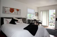 A Float Home B&B in Fisherman’s Wharf Hotel dekat Spa A'lita
