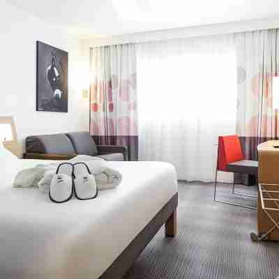 Novotel Saint-Quentin en Yvelines Rooms