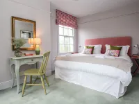 Penwarne Lodge