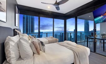 Two-Bedroom Two-Bathroom Plus Study with Ocean View at Circle on Cavill - from Level 11 - Wow Stay