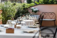 The Riverside Inn Hotels in Los Naranjos