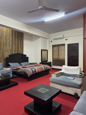 Lal Lodges Suite Apartment Hotel a 