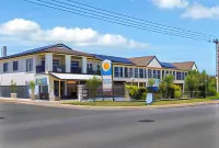 Coast Motel and Apartments Hotels in Port Noarlunga South
