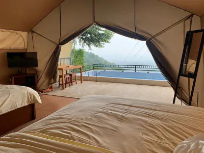 Edelweiss Glamping Bogor Hotel dekat Campervan Gunung Bunder, Bedeng Campsite