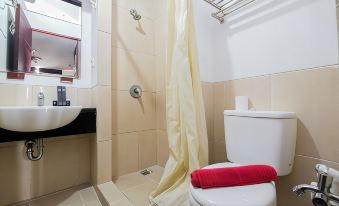 Comfort Living Studio Apartment at Mangga Dua Residence by Travelio