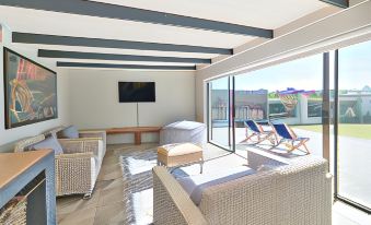 Land's Edge Eco Friendly Cottages and Apartments