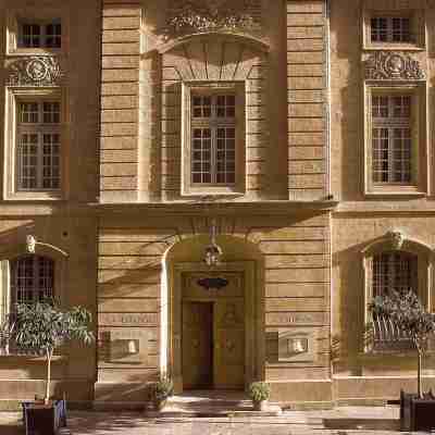 Hôtel La Mirande Hotel Exterior