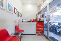 RedDoorz @ Garden Boulevard Citra Raya Tangerang - 2-Sterne