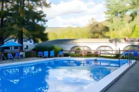 Woodwards White Mountain Resort, BW Signature Collection - Pools