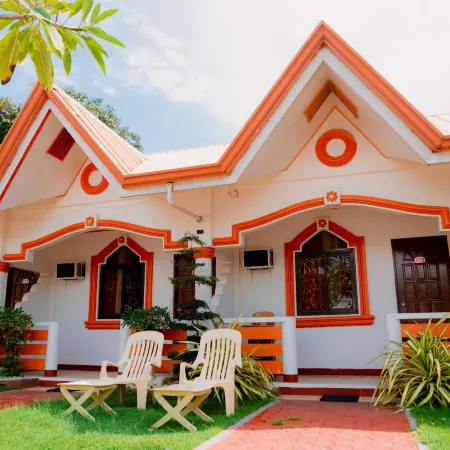 Cris Del Mar Resort