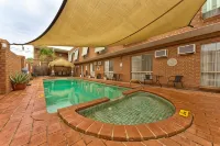 Central Yarrawonga Motor Inn - Pool