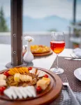 マリーゴールド サロヴァール ポルティコ, シムラ. ヒーテッドプール & エアコンルーム (リゾートコテージ アンド スパ) - 朝食