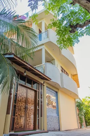 Rosy Villa Hotel Отели рядом с достопримечательностью «Гурайдо»