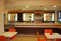 Albergo Smeraldo Hotels in Borghetto-Melara