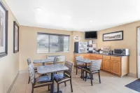 Super 8 by Wyndham Richlands/Claypool Hill Area - Bintang 2
