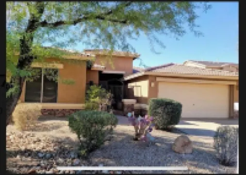 Beautiful private 4 bedroom resort (4th is a Den/Bed combo  Heated pool & spa