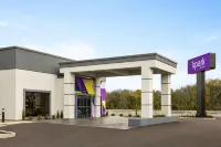 Spark by Hilton Nashville at Opryland Hotels near Gaylord Opryland Resort Gardens