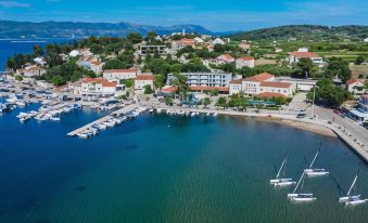 Hotel Lumbarda