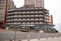 Hotel Las Rocas فنادق في مار دل بلاتا