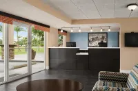 Super 8 by Wyndham Ellenton Bradenton Area Hoteles en Palmetto