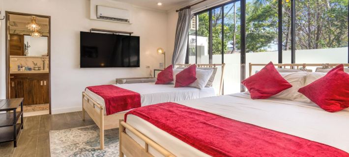 Adora's Place - Signature Room Отели в г. Корон