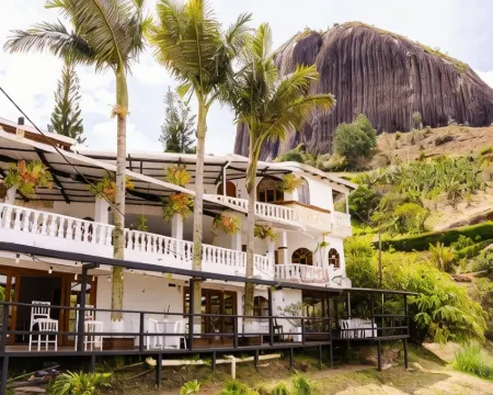 Casa Linda Guatapé Hoteles en Guatapé