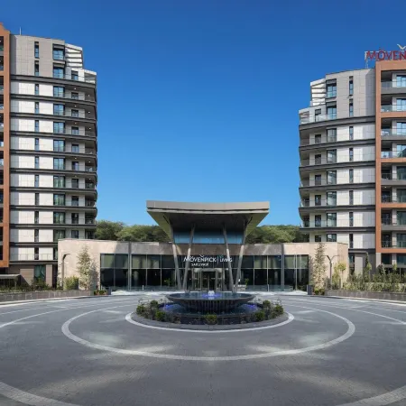 Mövenpick Living Istanbul Saklivadi Отели рядом с достопримечательностью «Торговый центр Axis Istanbul»