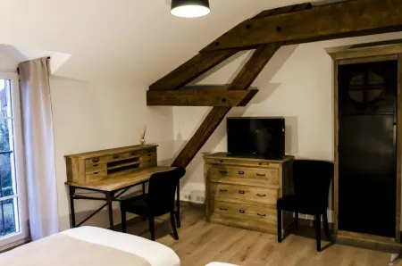 Villa la Maternite Отели в г. Жуайё