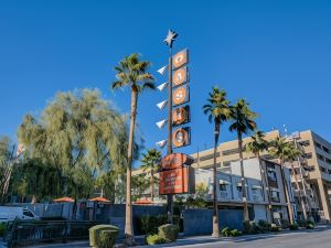 Oasis at Gold Spike - Adults Only