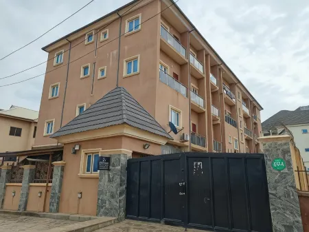 Tofana Hotels and Suites