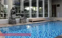 Ramada Suites by Wyndham Solo - Pools
