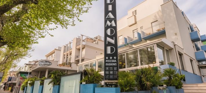 โรงแรมไดม่อน โรงแรมในริมินิ