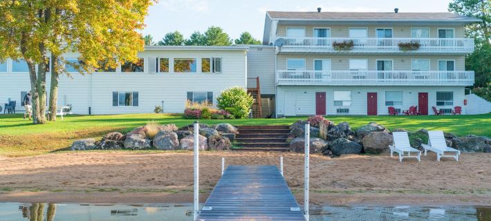 Sands on Golden Lake Hotels in Renfrew County