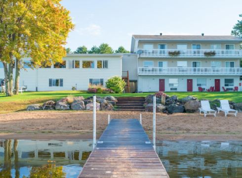 Sands on Golden Lake