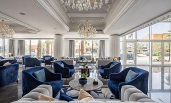 Luxury Night Hotel