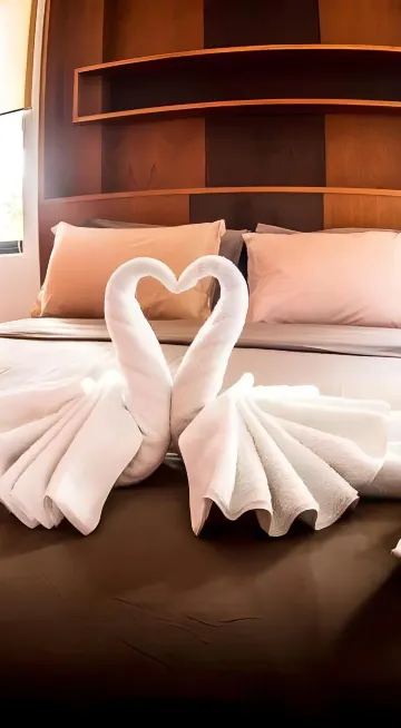 วิลลาพร้อมทางลงสู่สระว่ายน้ำ