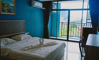 @81 Hotel
