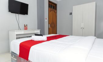 RedDoorz Plus Near Transmart Kairagi Dua Manado