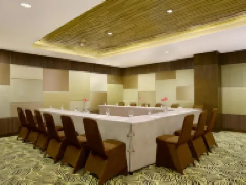 Hotel Santika Pandegiling - Surabaya Hotels in Tegalsari