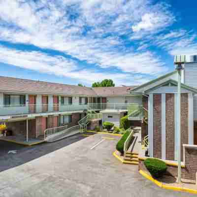 Winnemucca Inn & Casino Hotel Exterior