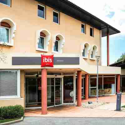 ibis Aubenas Hotel Exterior
