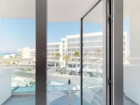 The Blue Ivy Hotel & Suites - vue mer